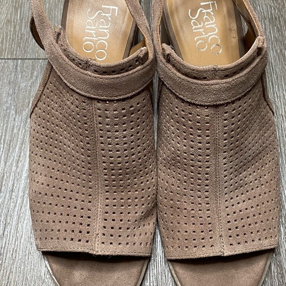 Franco Sarto Womens Brown Block Heel Peep Toe Size 7.5 Medium Harlet2 - Picture 3 of 16